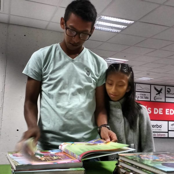 El Verbo fomenta la lectura en familia